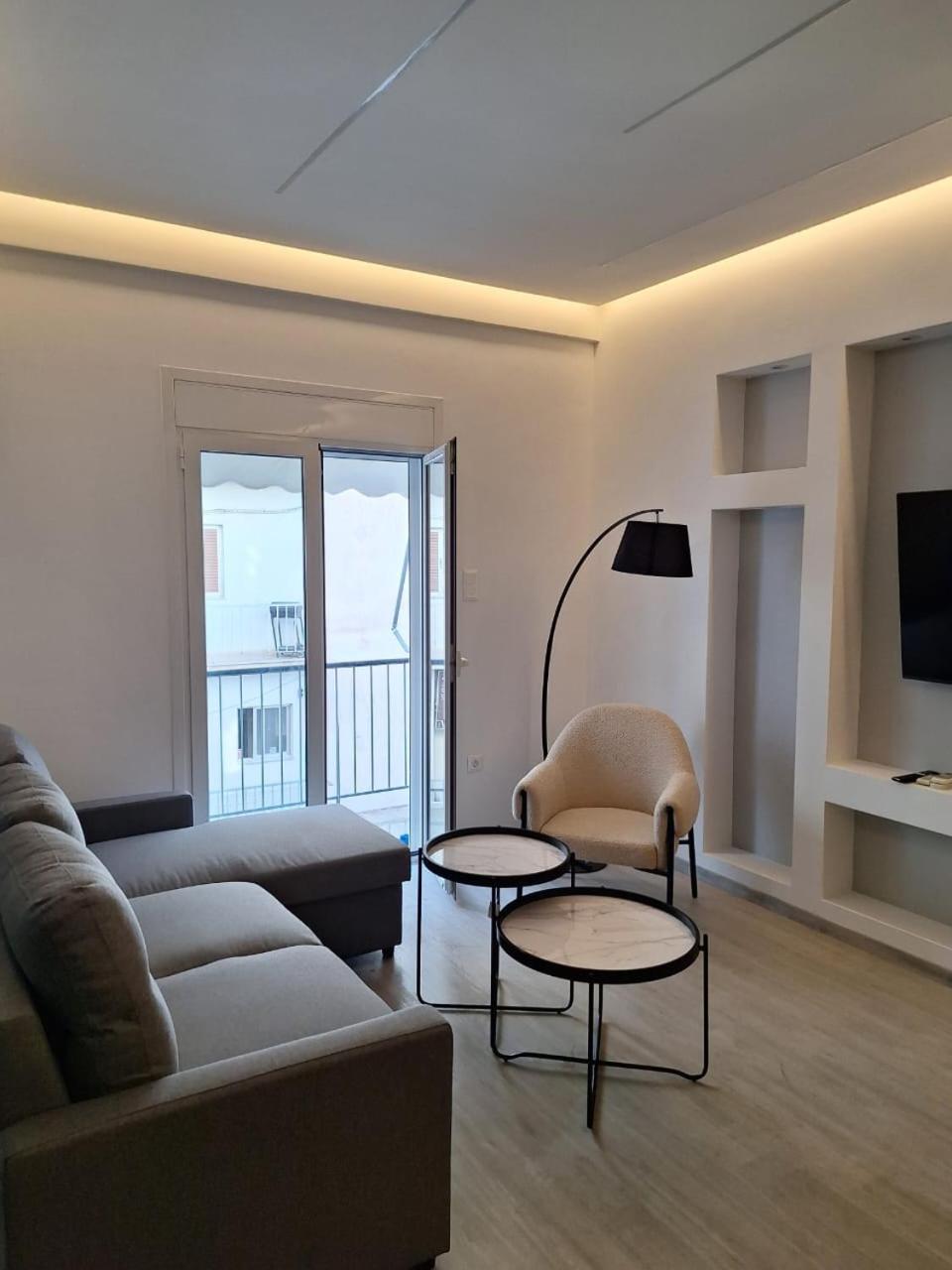 Stay Now, 600M From Acropolis Athens Luaran gambar