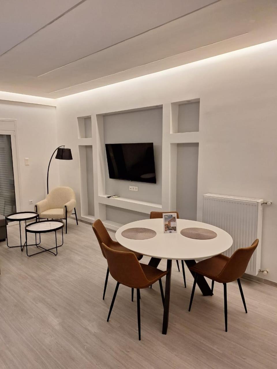 Stay Now, 600M From Acropolis Athens Luaran gambar